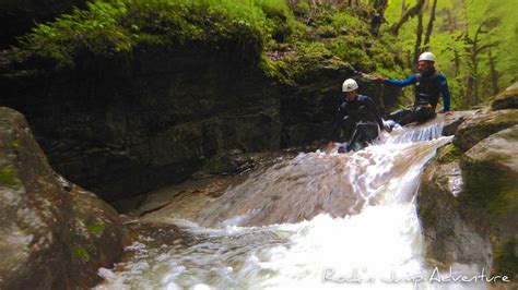 Canyoning Sportif Í Canyon du Grosdar à Saint Claude Rock n Jump