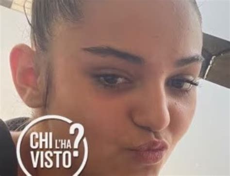 Ragazzina Di Anni Esce Di Casa Per Andare A Scuola Ma Scompare Nel