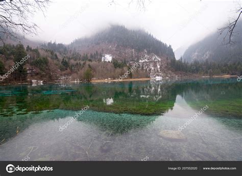 Lake Jiuzhaigou park — Stock Photo © Vladimirix #207552020