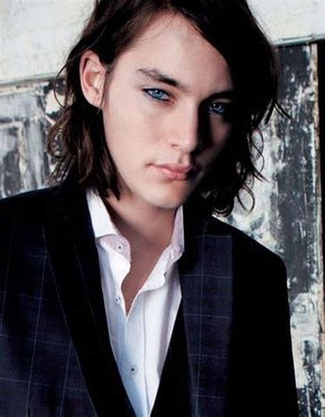 25 Androgynous Hairstyles For Long Curly Hair Hairstyle Catalog