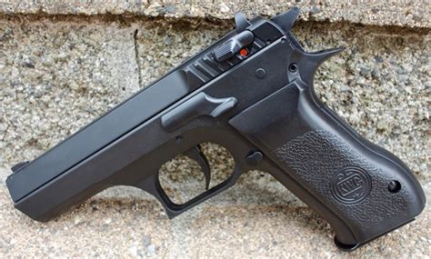 Kwc Model 941 Jericho Co2 Airsoft Pistol Table Top Review — Replica