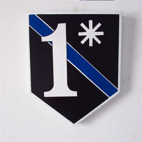 Brasão One Ass to Risk cm MDF NosRastrosdaHistória