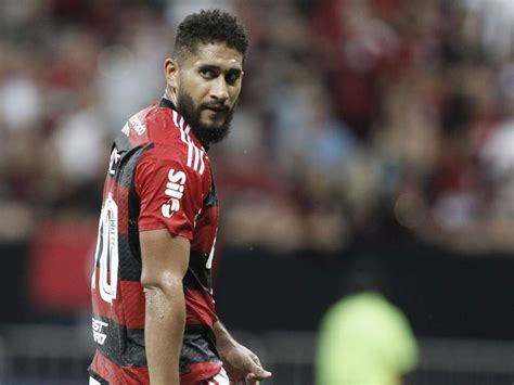 Flamengo Em Caos Casa Dos Pais De Jogador Assaltada Durante A Noite