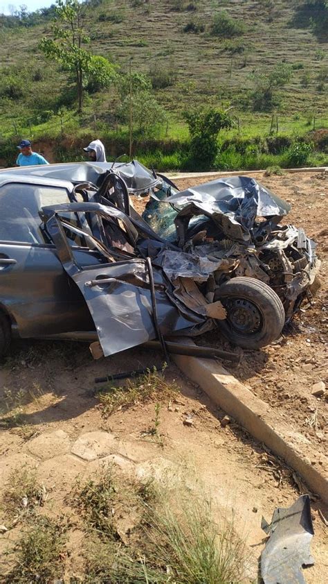 Motorista Morre Ap S Perder Controle Da Dire O E Bater De Frente