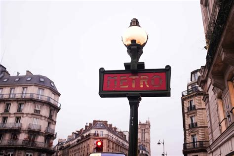 5 Best Ways to Get Around Paris - Everyday Parisian