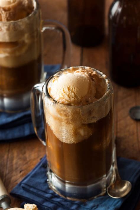 Delicious Easy Coke Float Recipe