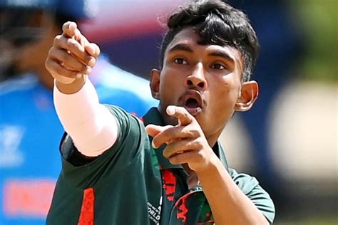 world cup bangladesh cricketers maruf mridha reprimanded  icc