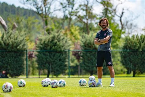 Pirlo hopes to relaunch coaching career in Istanbul club | Daily Sabah