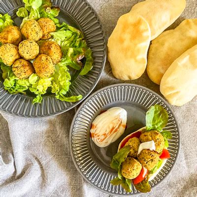 Falafel with pita bread – Mum4EasyCook