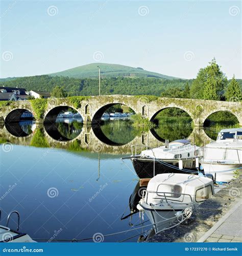 Bridge of Graiguenamanagh stock photo. Image of river - 17237270