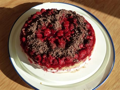 Himbeer Schicht Torte Mit Schokoraspeln Rezept Kochbar De