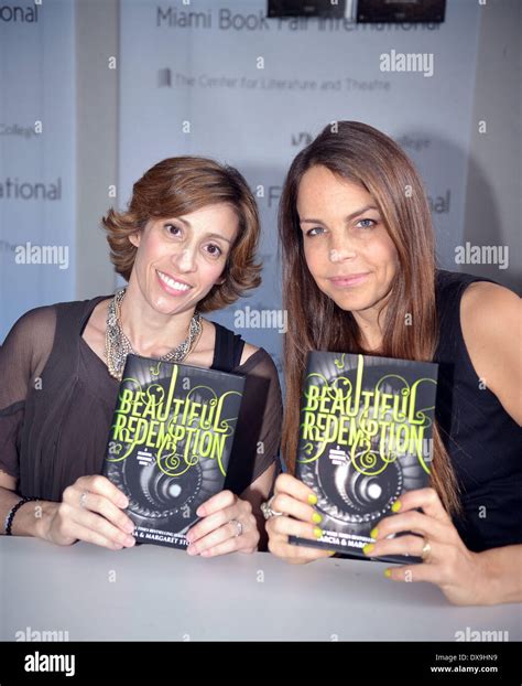 Kami Garcia And Margaret Stohl