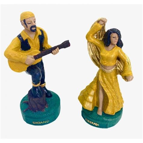 Imagem Ciganos Casal Amarelo Escultura Resina Ponto