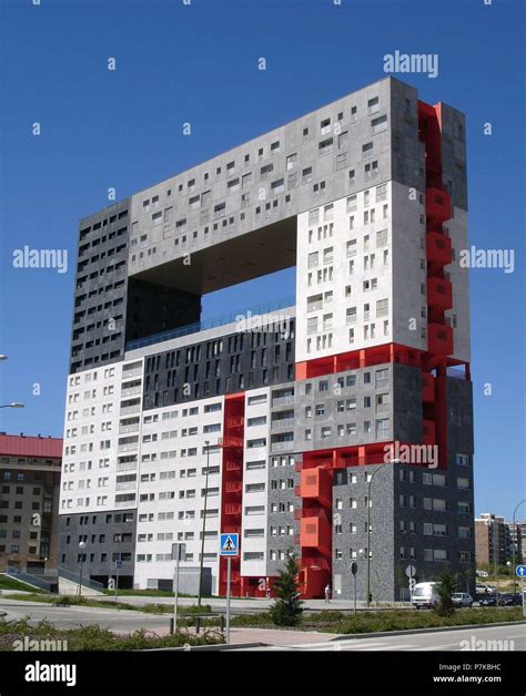 Edificio Mirador En Sanchinarro 2004 Autor Lleo Blanca Estudio