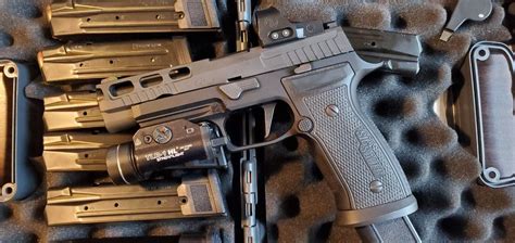 WTS WTT Sig P320 AXG Pro Cut W Romeo 1 Pro And Extra Magazines