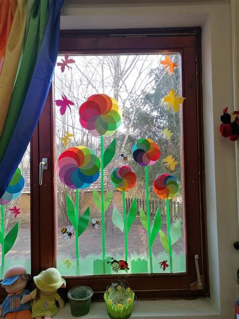 Pin on déco Spring crafts for kids Spring crafts Classroom window