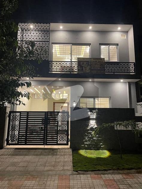 MINI MANSION 5 Marla Designer House Ready For Sale In DHA DEFENCE