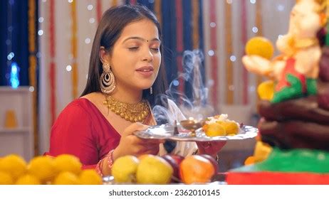 3,510 Aarti Celebration Images, Stock Photos, 3D objects, & Vectors | Shutterstock