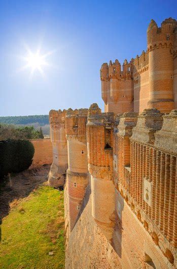 Zamek Castillo De Coca W Kastylii I Leon Zwiedzanie