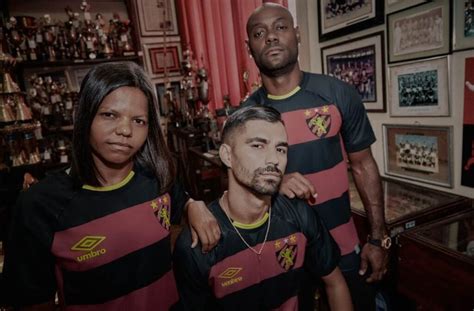 Umbro Celebra Anos Da Conquista Da Copa Do Brasil Em Novo Uniforme