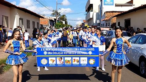 Escolas realizam tradicional desfiles cívico de 7 de Setembro pelas