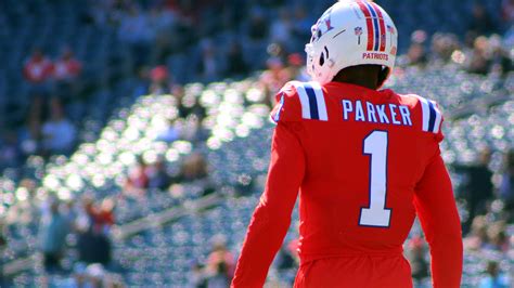 Patriots Reportedly Sign Devante Parker To Contract Extension