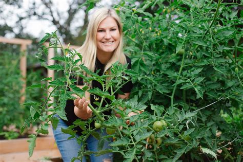 10 Vertical Vegetable Garden Crops — The Purposeful You · Garden ...