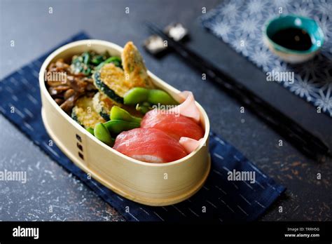 Sushi Bento Hi Res Stock Photography And Images Alamy