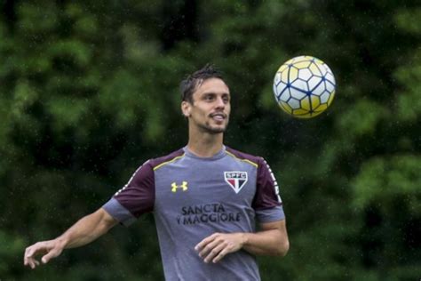 Rodrigo Caio Volta Mas S O Paulo Perde Sid O Para Jogo Contra O Abc