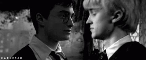 Drarry Draco Drarry Draco Harry Discover Share GIFs