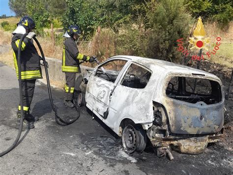 Melissa Resta Incastrata Nellauto Dopo Un Incidente Anziana 85enne