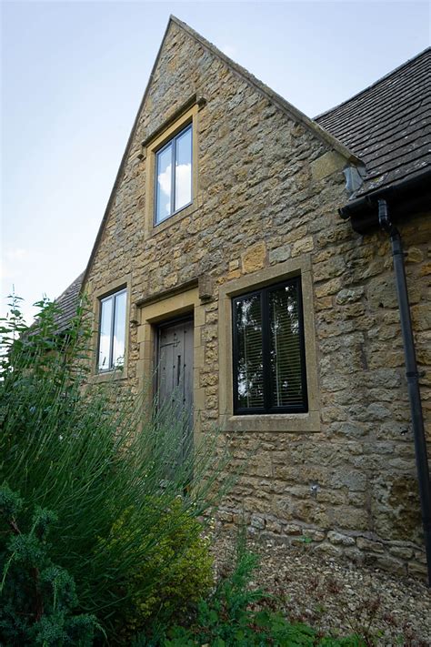 Ilmington Farm House - Stone Mullion Steel Window Replacement