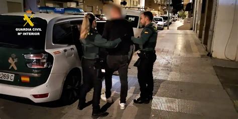 La Guardia Civil Detiene En Alicante A Un Fugitivo Irland S Buscado Por