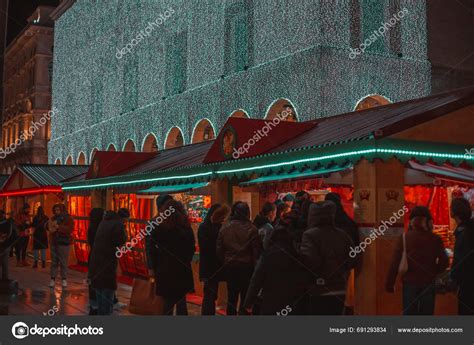 Christmas Market Milan Mercatino Natale Piazza Duomo Degli Bej