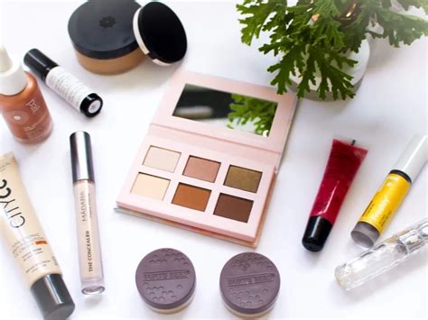 holiday makeup essentials  brands   pack