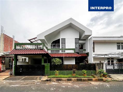 Rumah Dijual Intercon Taman Kebon Jeruk Lt M