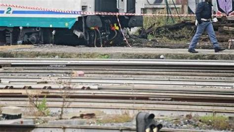 Tragedia alla stazione di Trastevere un uomo è morto investito da un