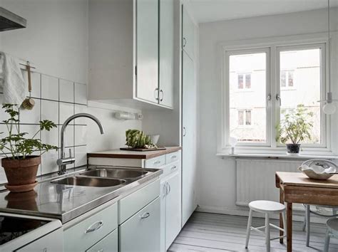 All White Home With A Vintage Touch Coco Lapine Design White Houses