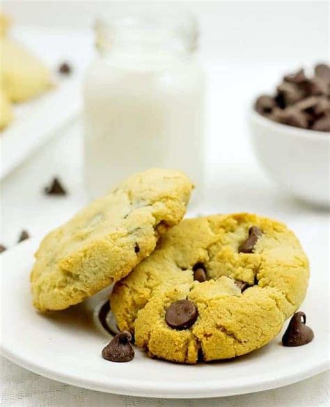 Low Carb Chocolate Chip Cookie Recipe- Keto Friendly