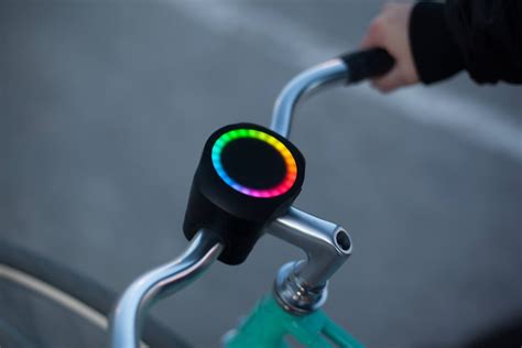 The Smarthalo Smart Biking System Intuitively Guides You Home