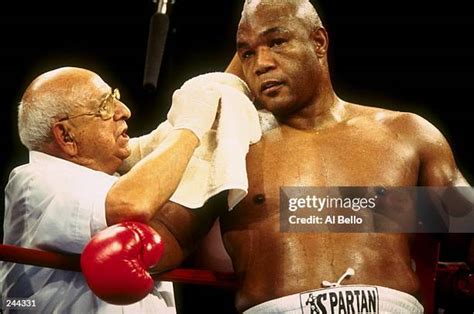 2,780 George Foreman Boxing Stock Photos, High-Res Pictures, and Images ...