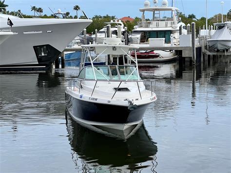 2005 Robalo R265 Walkaround Cuddy Cabin for sale - YachtWorld