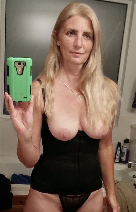 Old Dried Up Gilf Shows Off Her Saggy Tits And Worn Holes Porn Pictures