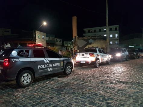 PM reage a assalto e é baleado na perna no Bairro Barra do Ceará em