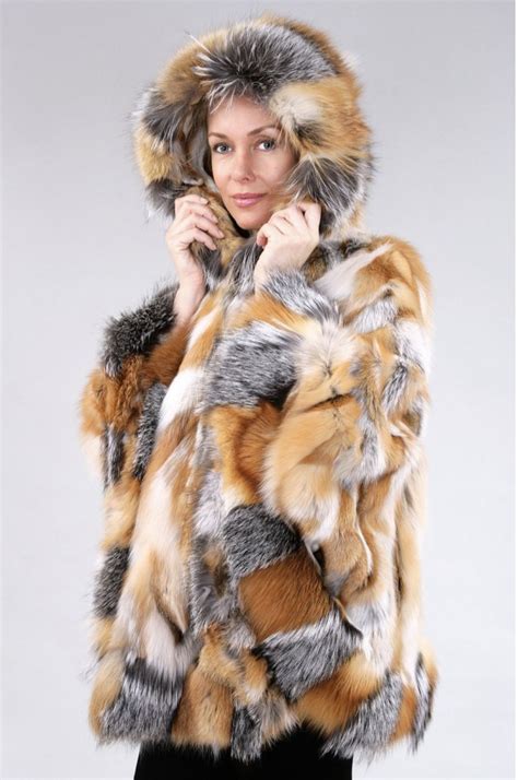 Hooded Red Fox Fur Cape | Starlight Furs | Montreal Fur Store | Capes ...