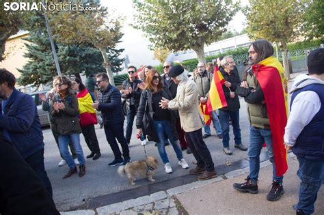 Fotos Un Centenar De Sorianos Secundan A VOX Y Se Concentran Frente A