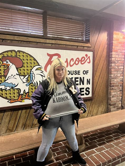 TW Pornstars - 1 pic. Kimmie KaBoom. Twitter. #Roscoeschickenandwaffles