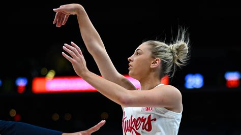 Nebraska Women S Basketball Falls To Illinois