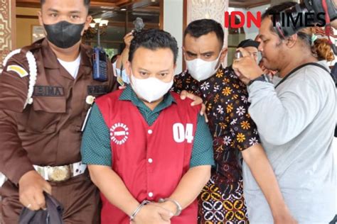 Jadi Tersangka Tanah Kas Desa Jagabaya Caturtunggal Ditahan