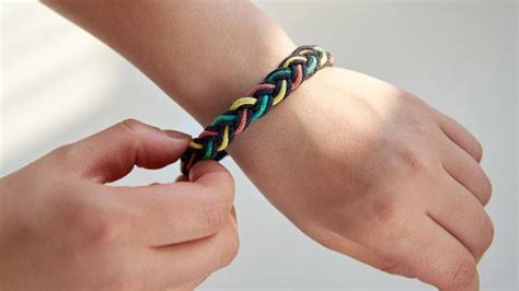 3 Cara Membuat Gelang Dari Tali Yang Keren Dan Cocok Untuk Dijual